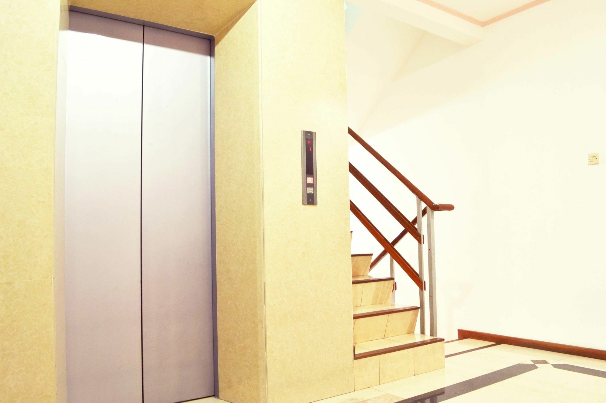 Newton Residence Dżakarta Zewnętrze zdjęcie